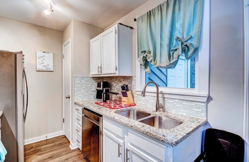 Durham House | Gorgeous & Tranquil Townhome for your next Solo, Couple, or Family adventure.