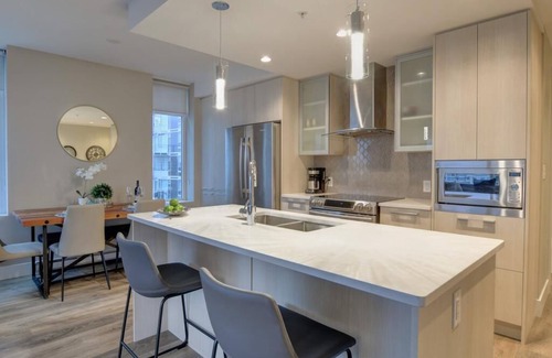Downtown Victoria Condo | Gorgeous Victoria Downtown Hideaway