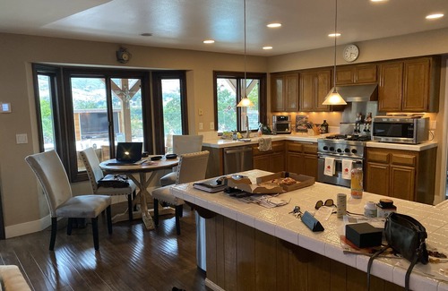 Agoura Hills House | Gorgeous view home with spool/jacuzzi~ VIEWS~ Private~ BBQ delight