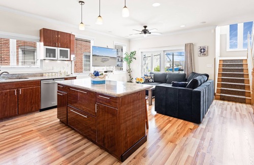 Atlantic City House | ❤️ Gorgeous Views on the Deck, Close to Beach/Boardwalk/Casinos/Restaurants!
