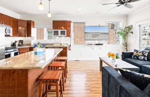 Atlantic City House | ❤️ Gorgeous Views on the Deck, Close to Beach/Boardwalk/Casinos/Restaurants!