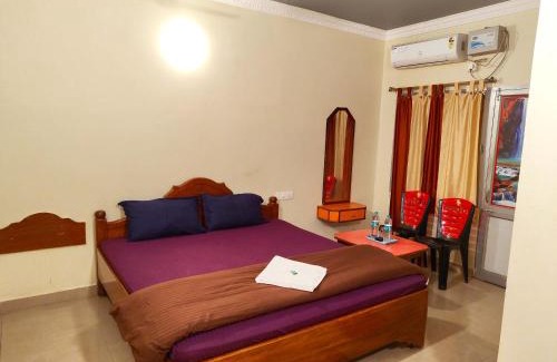 Puri Hotel | Goroomgo Hotel Rajeshwari Puri Near Sea Beach