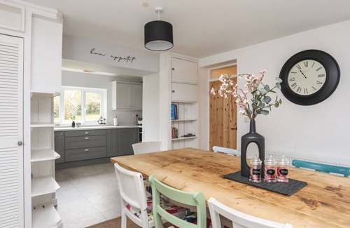 Moelfre Cottage | GORWEL, pet friendly, character holiday cottage in Moelfre