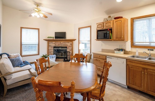 Saugatuck Cottage | Goshorn Lake Resort Cottage #4