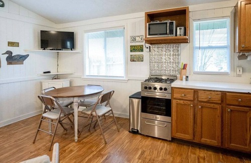 Saugatuck Cottage | Goshorn Lake Resort Cottage #8