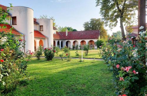 Siofok Aranypart Hotel | Gosztonyi Villa