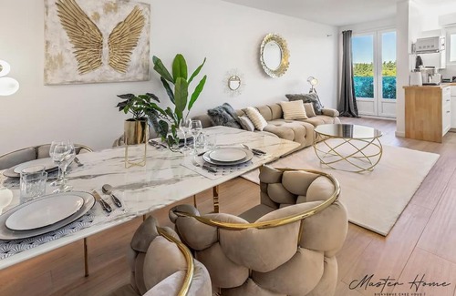 Anatole France Apartment | Gout de luxe à Narbonne T3 Climatisé, Spa, Parking