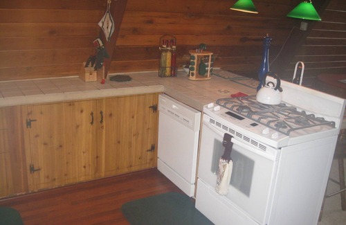 Government Camp Cabin | Govy A Frame w/Hot Tub.
