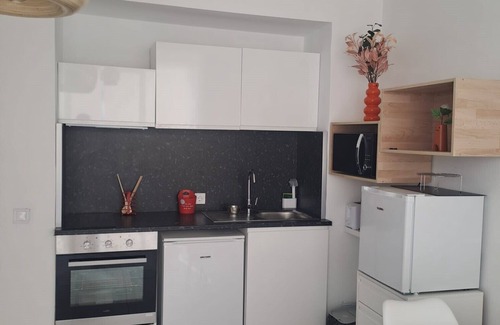 Santa Margarida Apartment | GR CANAL 19 - One bedroom apartment 50 m from the sea