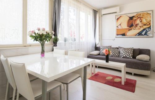 Novi Beograd Apartment | GRACE