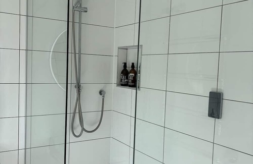 Tring Apartment | Grace`s Guesthouse Room 5