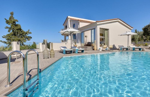 Koutouloufari Hotel | Grace Villas Collection
