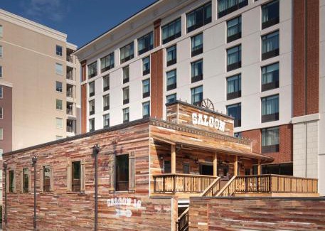Downtown Knoxville Hotel | Graduate by Hilton Knoxville