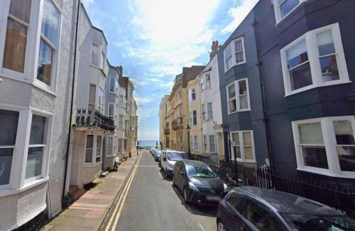 Kemptown Apartment | Grafton Suite By My Getaways