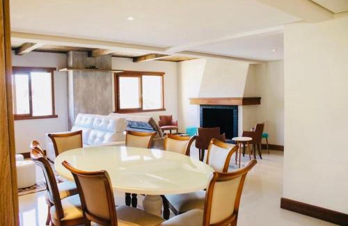 Dutra Apartment | GramadoSuites 4quartos ambientesClimatizados Lareira Churrasqueira