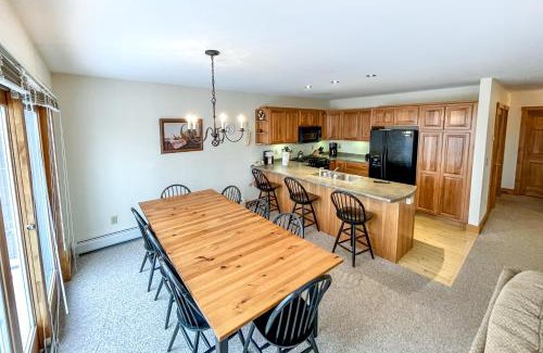 North Troy Apartment | Grammy Jay Getaway #V363