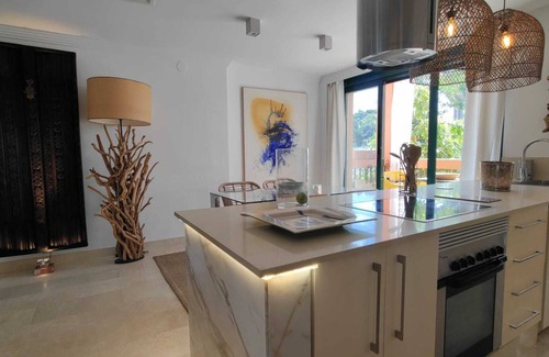 Urbanizacion Pinos Verdes Apartment | Gran Apto Cabopino Marbesa Beach