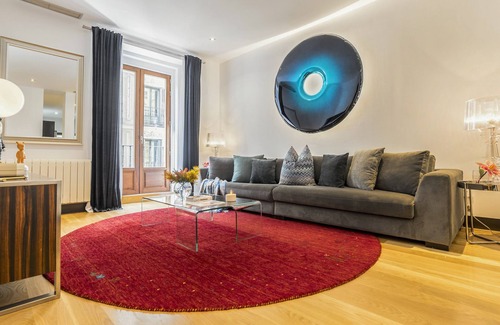 Malasana Apartment | Gran Via by Skykey