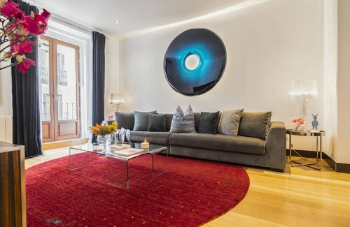 Malasana Apartment | Gran Via by Skykey