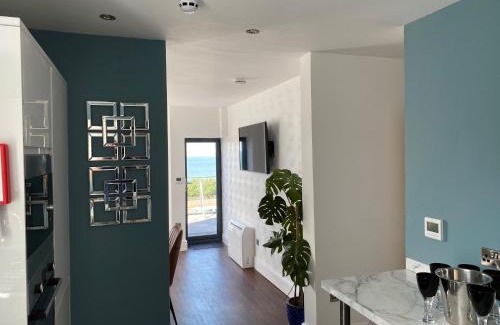 North Shore Apartment | Granada Apartments Berkeley