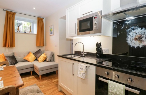 Newland Near Ulverston Cottage | GRANARY, pet friendly, with a garden in Bardsea