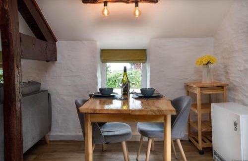 Bryn-crug House | Granary Retreat for 2 inc shared Dog Field