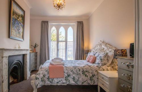 Herne Bay Apartment | Grand 1 bed Georgian Suite at Florence House, in the heart of Herne Bay and 300m from beach