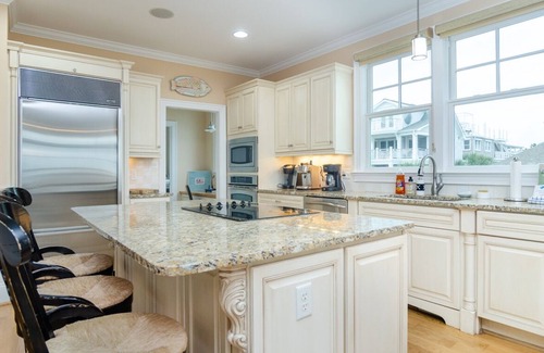 Wrightsville Beach House | Grand 5BR oceanfront home w private beach access!