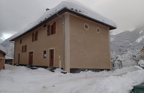 Monetier-les-Bains Apartment | Grand Appartement Pour 15 Personnes Avec une Grande Pièce Voûtée