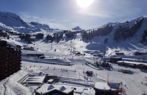 Macot-la-Plagne Apartment | Grand appartement rénové - 11 pers - Centre station - Balcon - FR-1-181-2379