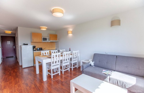 Cassen Condo | Grand Appartment | Piscines | Salle Fitness