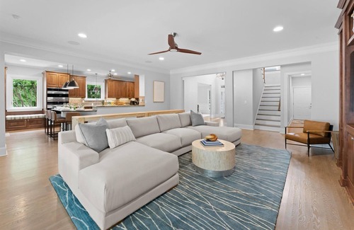 Mooresville House | Grand Bay w/Hot Tub, 440' Shoreline & Optional Boat Rental