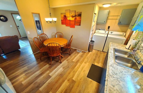 Williams House | Grand Canyon - Pinion Pine Getaway - Fenced Acre & Mountain Views!