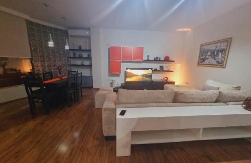 Tirana Apartment | Grand Central Apartment LTH