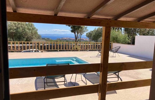 Bonifacio Ski Chalet | Grand chalet d’été avec piscine