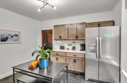 Evansville House | Grand Estates Room 7