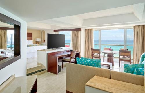 Punta Cancun Resort | Grand Fiesta Americana Coral Beach Cancun - All Inclusive