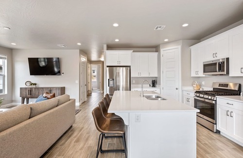 Washington House | Grand Getaway: Sleeps 20, reunion or corporate