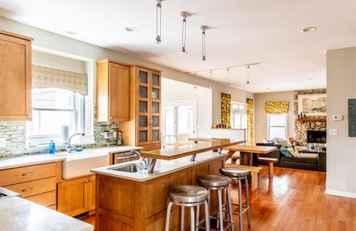 Grand Beach House | Grand Getaway