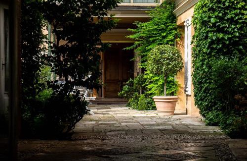 Romorantin-Lanthenay Hotel | Grand Hôtel du Lion d'Or