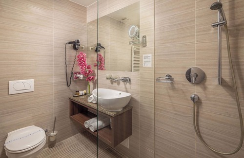 Mako Hotel | Grand Hotel Glorius