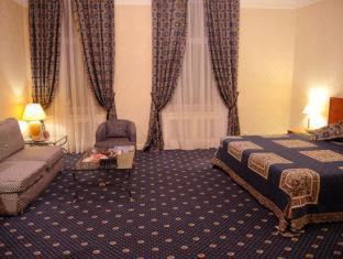 Dnipro Hotel | Grand Hotel Ukraine