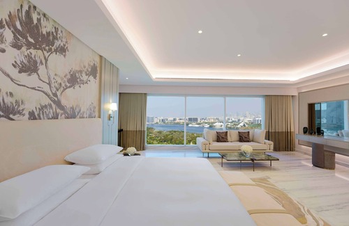 Bur Dubai Hotel | Grand Hyatt Dubai