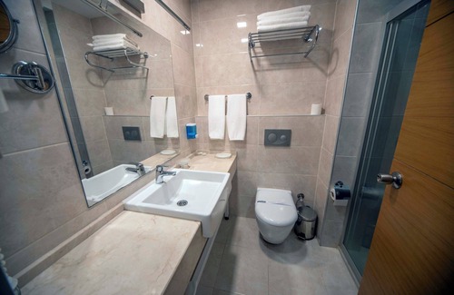 Bagbasi Hotel | Grand Itimat Hotel
