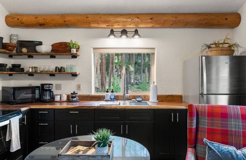 Grand Lake Cabin | Grand Lake Gem | Walk to Lake/Town | Stylish Decor