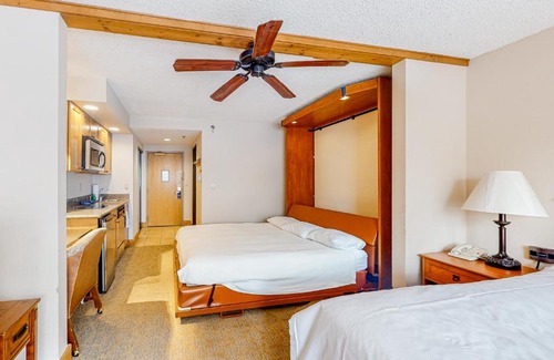 Crested Butte Hotel | Grand Lodge #120