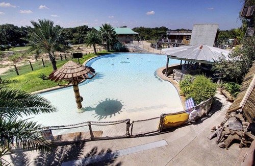 New Braunfels House | Grand Lodge, Cloud Lane ,Large house sleeps 20. Pool and River access.
