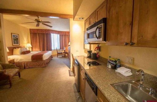 Crested Butte Apartment | Grand Lodge @ Mt. Crested Butte! 200 ft from slopes!