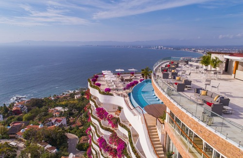 Conchas Chinas Apartment | Grand Miramar All Luxury Suites & Residences