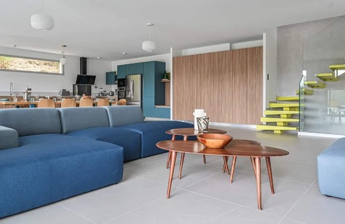 Roquevaire Villa | Grand Modern Villa with Private Outdoor Pool